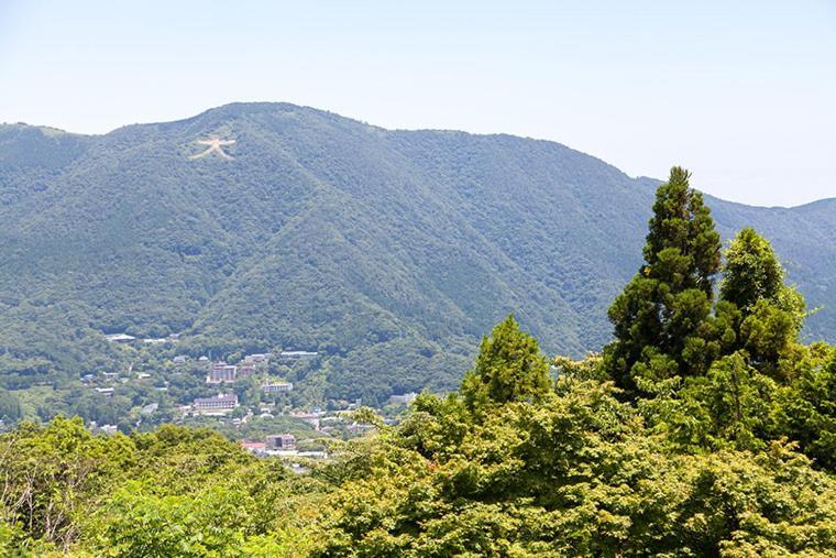 Апартаменти スタジオーネ 箱根強羅 West - Stagione Hakone Gora West Екстер'єр фото